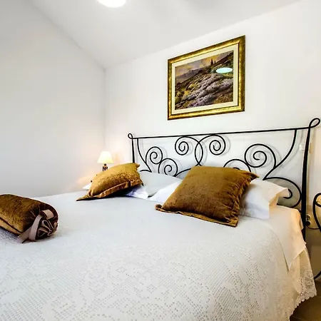 Beautifu Stone Krcina * Vinišće