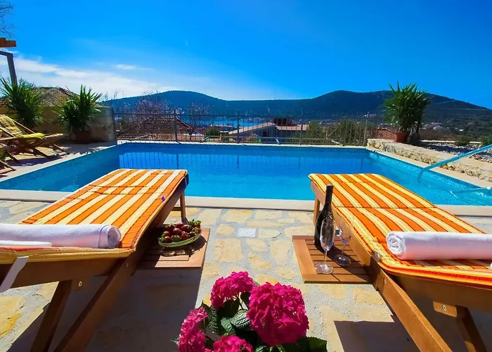 Beautifu Stone Krcina Villa Vinisce